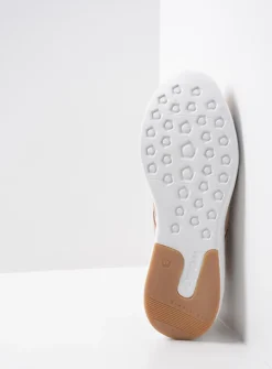 Lage Veterschoenen|Wandelschoenen<Wolky Bounce - beige-wit nubuck beige-witnubuck