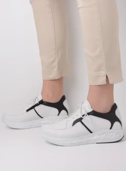 Lage Veterschoenen|Wandelschoenen<Wolky Bounce - wit/zwart leer wit/zwartleer