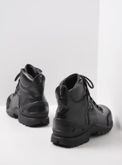 Hoge Veterschoenen|Wandelschoenen<Wolky City Tracker WP - zwart leer zwartleer