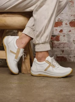 Lage Veterschoenen|Wandelschoenen<Wolky Comrie - wit/beige leer wit/beigeleer
