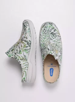 Slippers|Klompen<Wolky Holland DB - gebroken wit/groen nubuck gebrokenwit/groennubuck