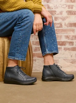 Hoge Veterschoenen|Wandelschoenen<Wolky Lima - blauw leer blauwleer