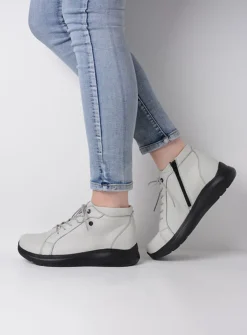 Hoge Veterschoenen|Wandelschoenen<Wolky Lima - wol wit leer wolwitleer