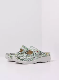 Slippers|Klompen<Wolky Roll Slipper - gebroken wit/groen nubuck gebrokenwit/groennubuck
