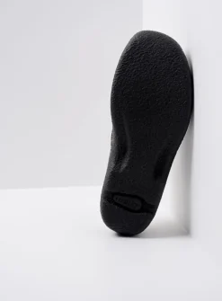 Slippers|Klompen<Wolky Roll Slipper - zwart leer zwartleer