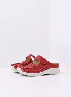 Klompen|Slippers<Wolky Roll Talaria - rood leer roodleer