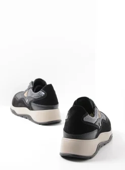 Lage Veterschoenen|Wandelschoenen<Wolky Sappho - zwart combi leer zwartcombileer