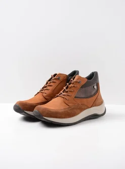 Hoge Veterschoenen|Wandelschoenen<Wolky Scone - cognac combi leer cognaccombileer