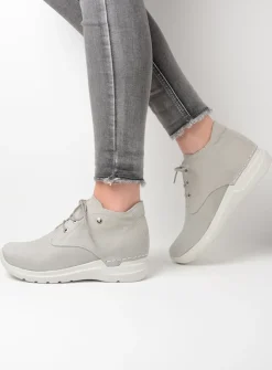 Hoge Veterschoenen|Wandelschoenen<Wolky Truth HV - lichtgrijs nubuck lichtgrijsnubuck