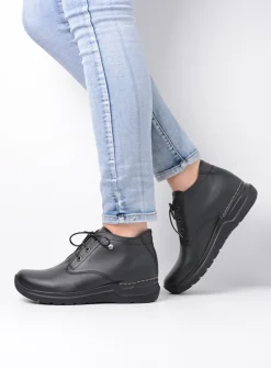 Hoge Veterschoenen|Wandelschoenen<Wolky Truth Vegan - zwart