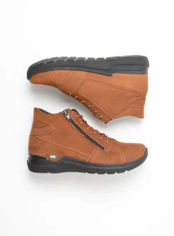 Hoge Veterschoenen|Wandelschoenen<Wolky Why - cognac nubuck cognacnubuck