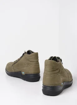 Hoge Veterschoenen|Wandelschoenen<Wolky Why - pesto groen nubuck pestogroennubuck