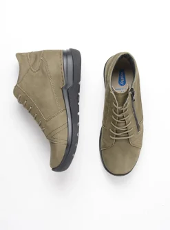 Hoge Veterschoenen|Wandelschoenen<Wolky Why - pesto groen nubuck pestogroennubuck