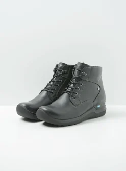 Hoge Veterschoenen|Wandelschoenen<Wolky Whynot - zwart leer zwartleer
